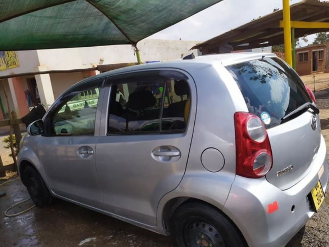 kampala-self-drive-affordable-4x4-car-hire-kampala-services
